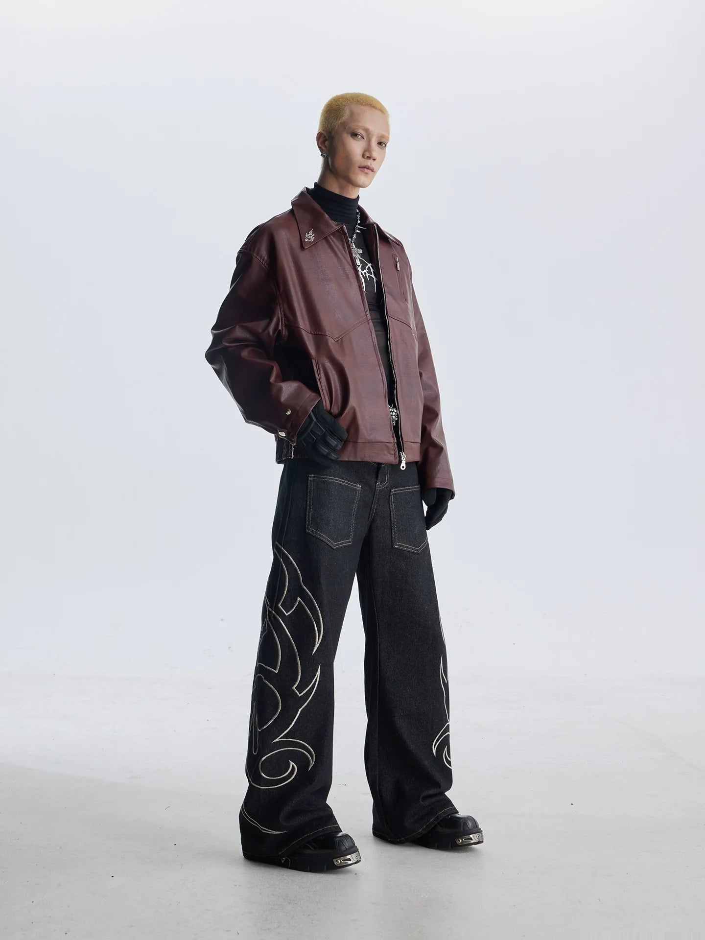 EMBROIDERED MACHETE JEANS