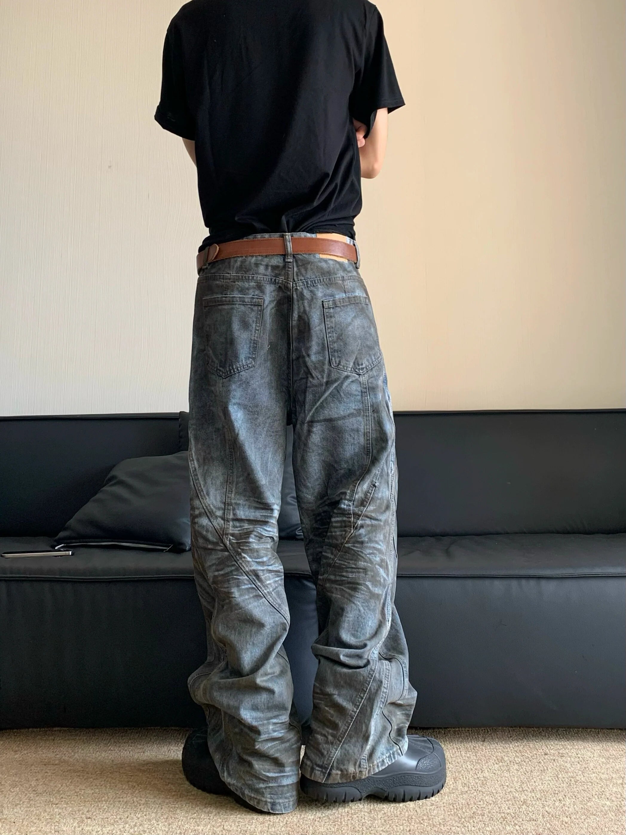 URBAN DISTRESSED DENIM