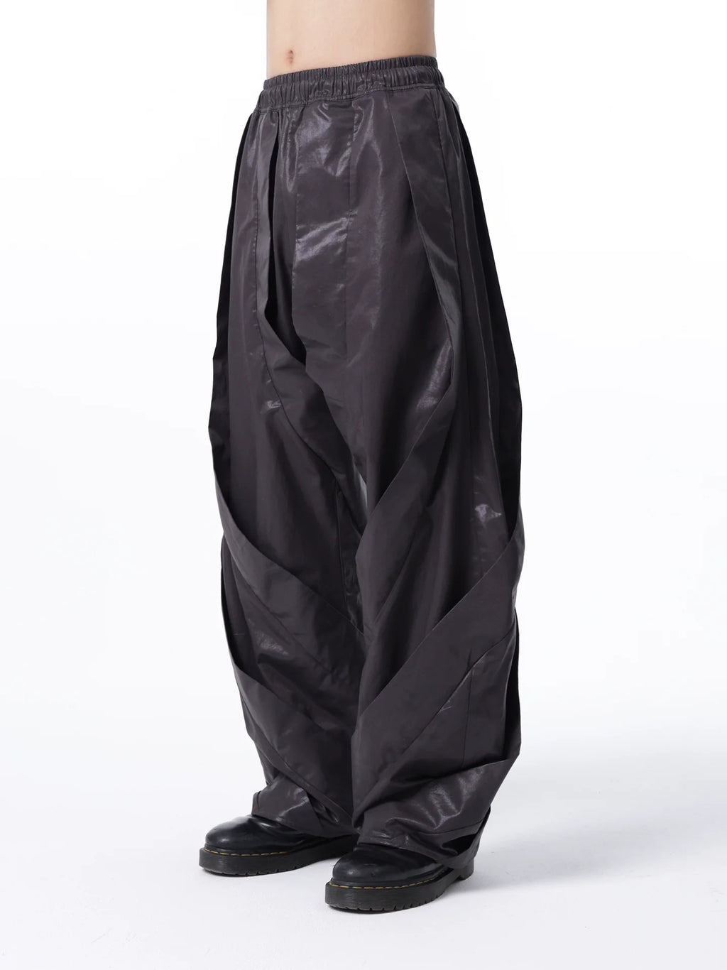 SPIRAL WAXED CASUAL PANTS