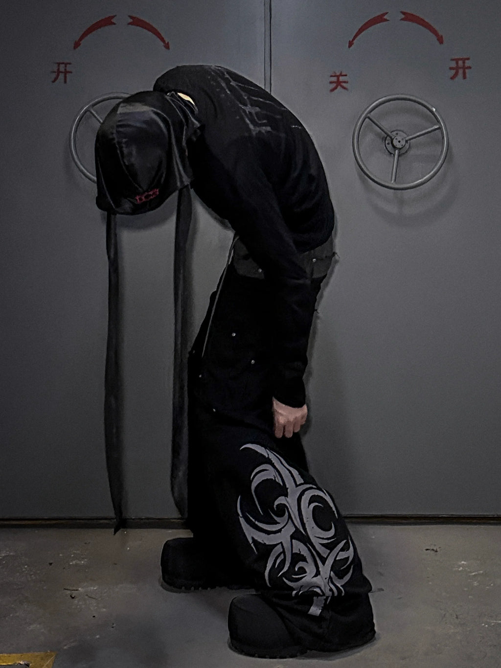 RUNAWAY EDGE SWEATPANTS