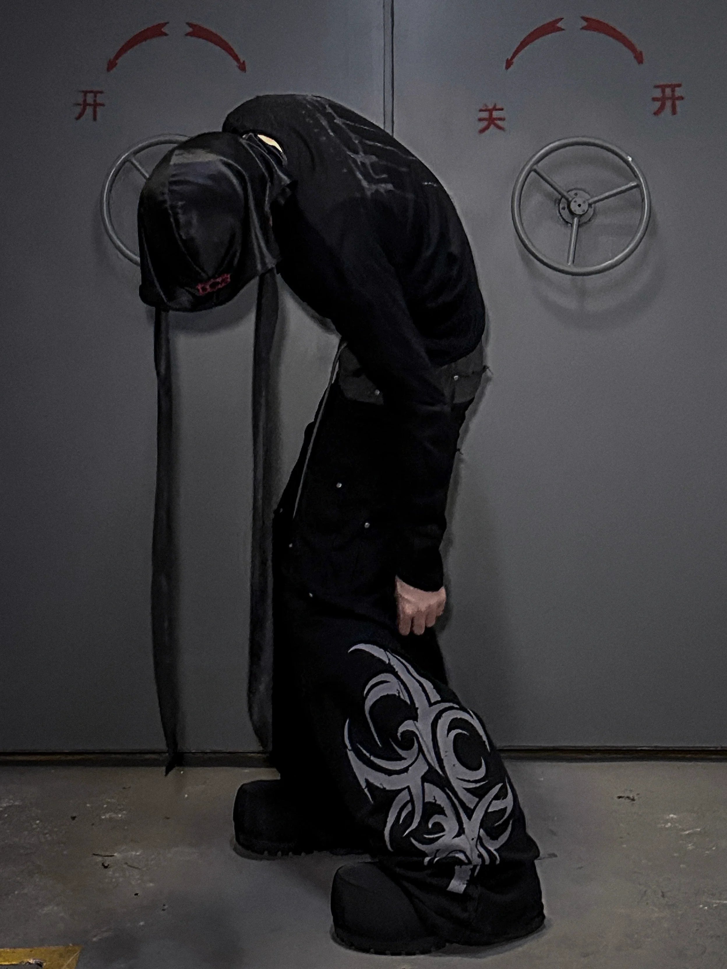 RUNAWAY EDGE SWEATPANTS
