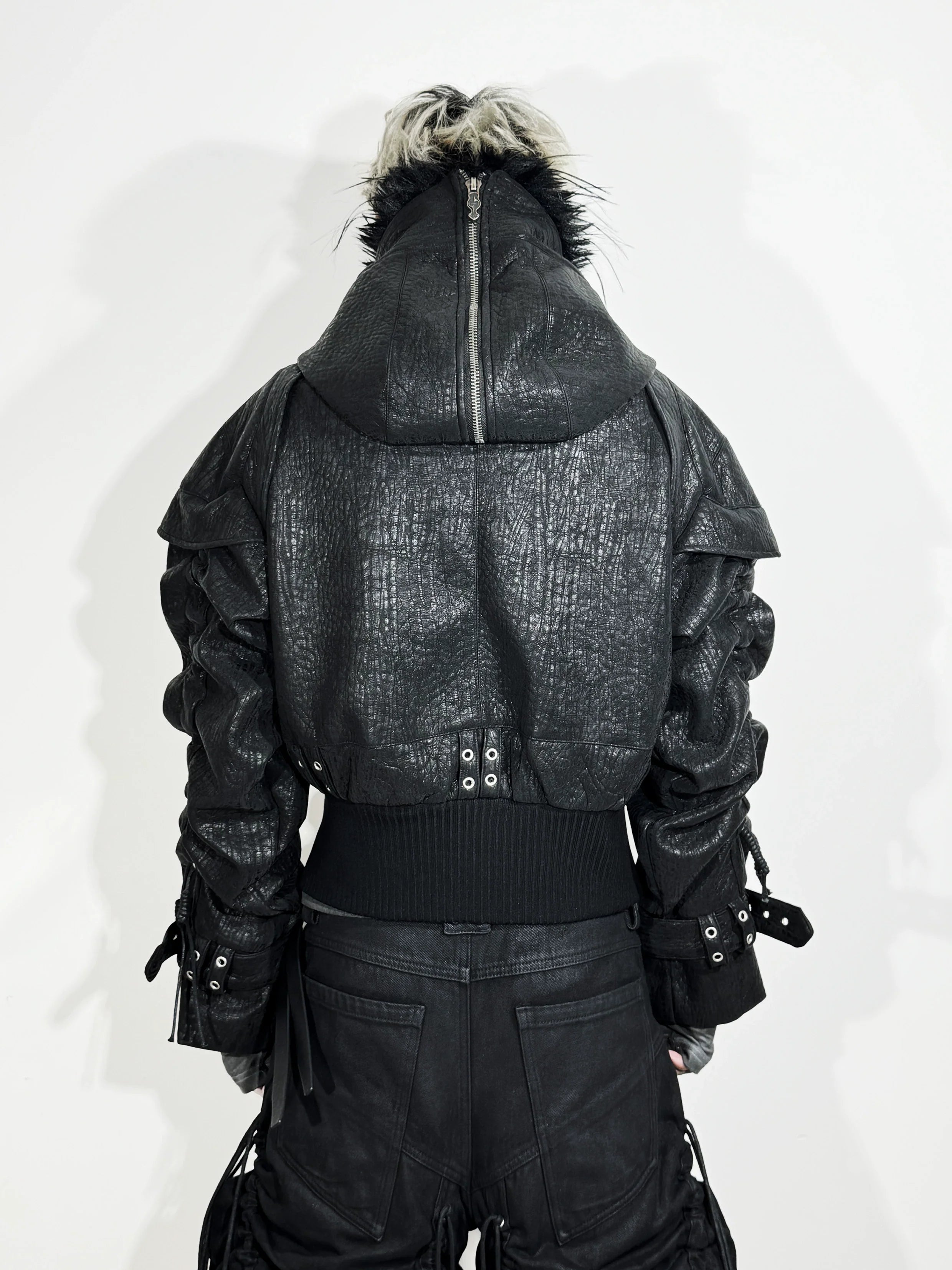 ADJUSTABLE LEATHER BOMBER JACKET