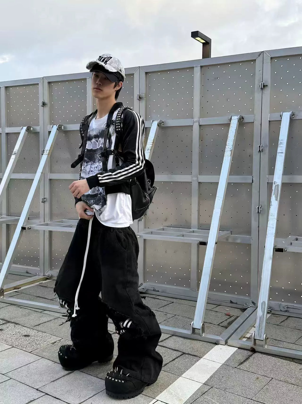 VINTAGE DISTRESSED DENIM PANTS