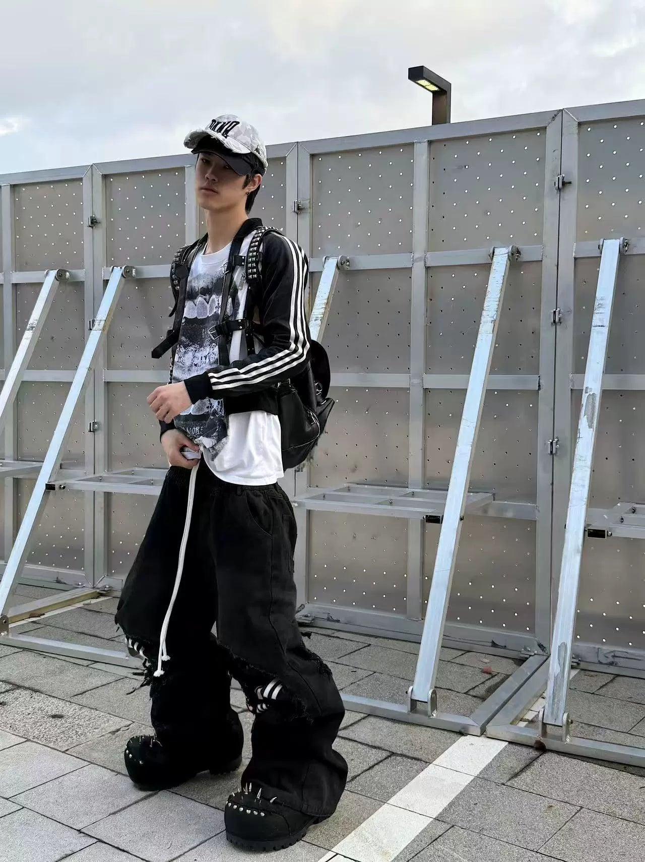 VINTAGE DISTRESSED DENIM PANTS