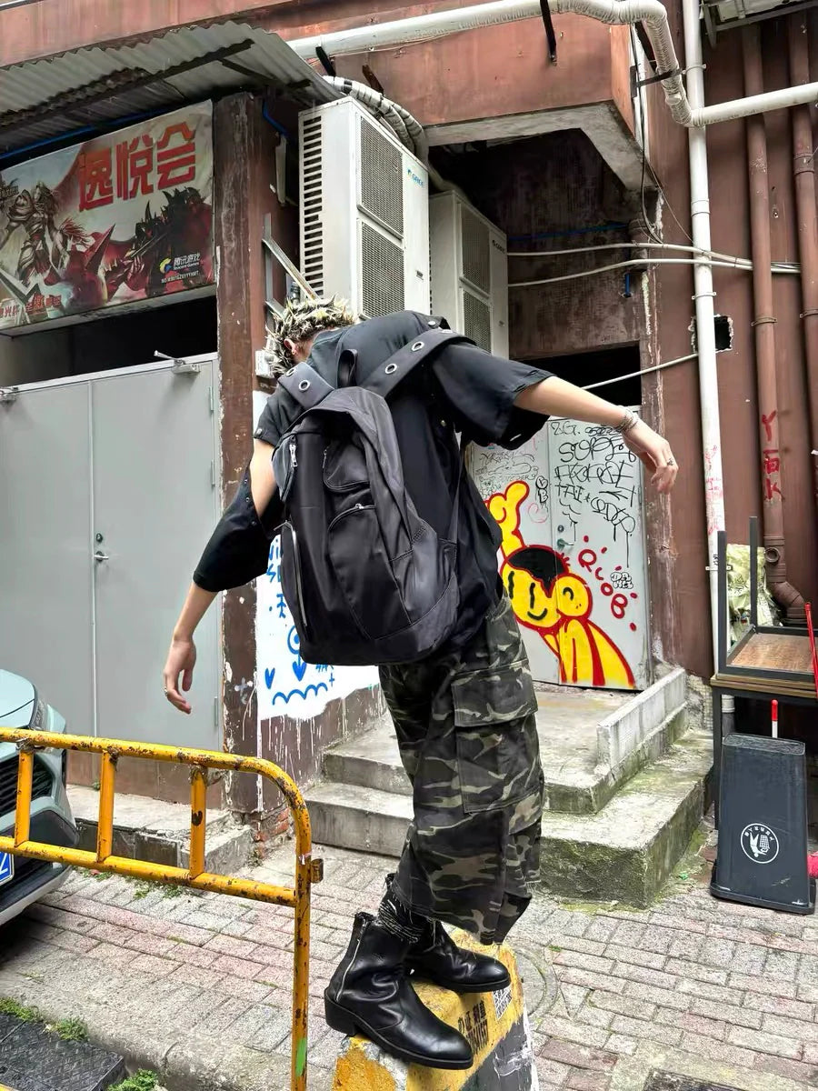 MULTI-POCKET BACKPACK