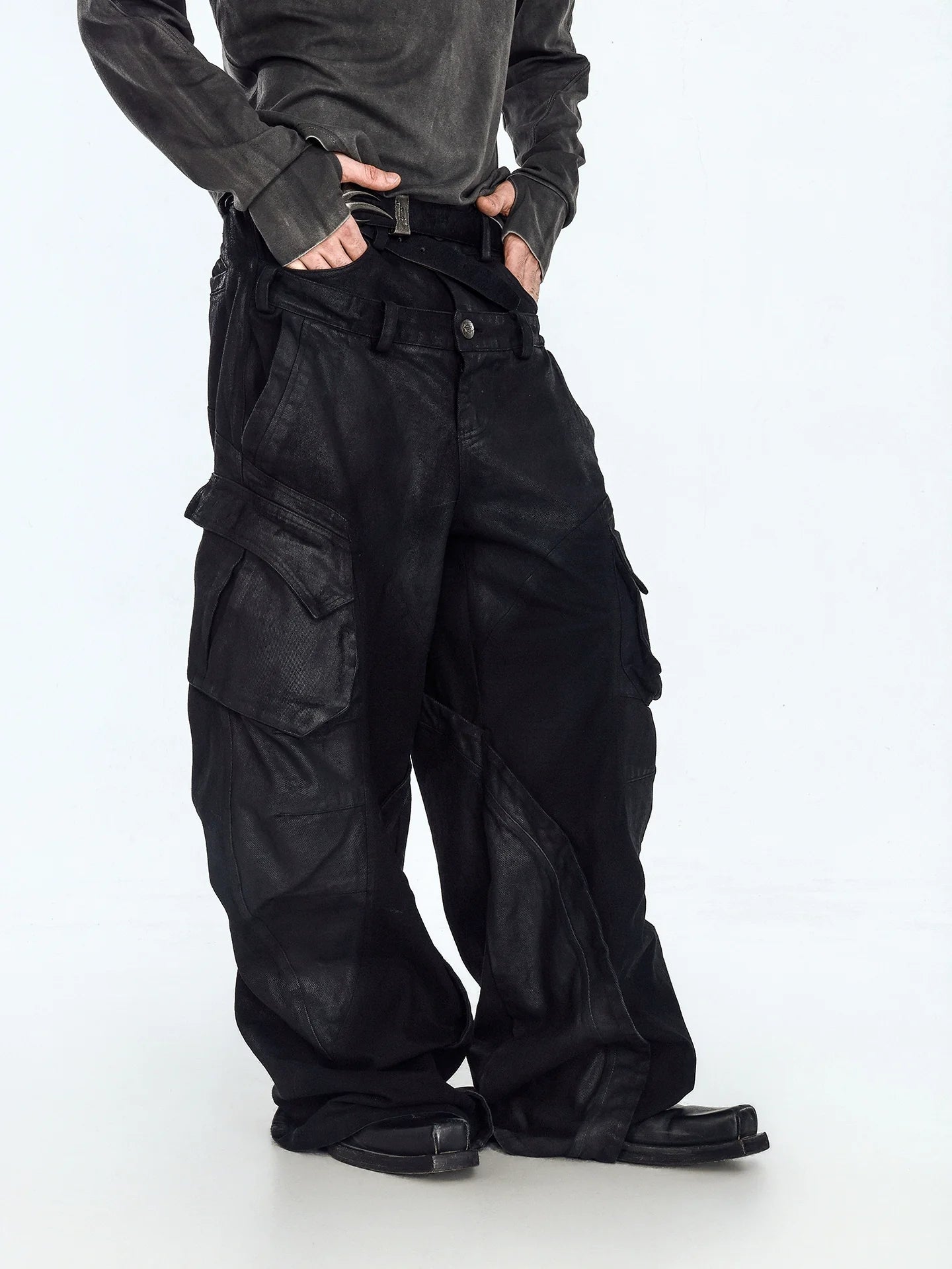 IRREGULAR CUT DENIM PANTS