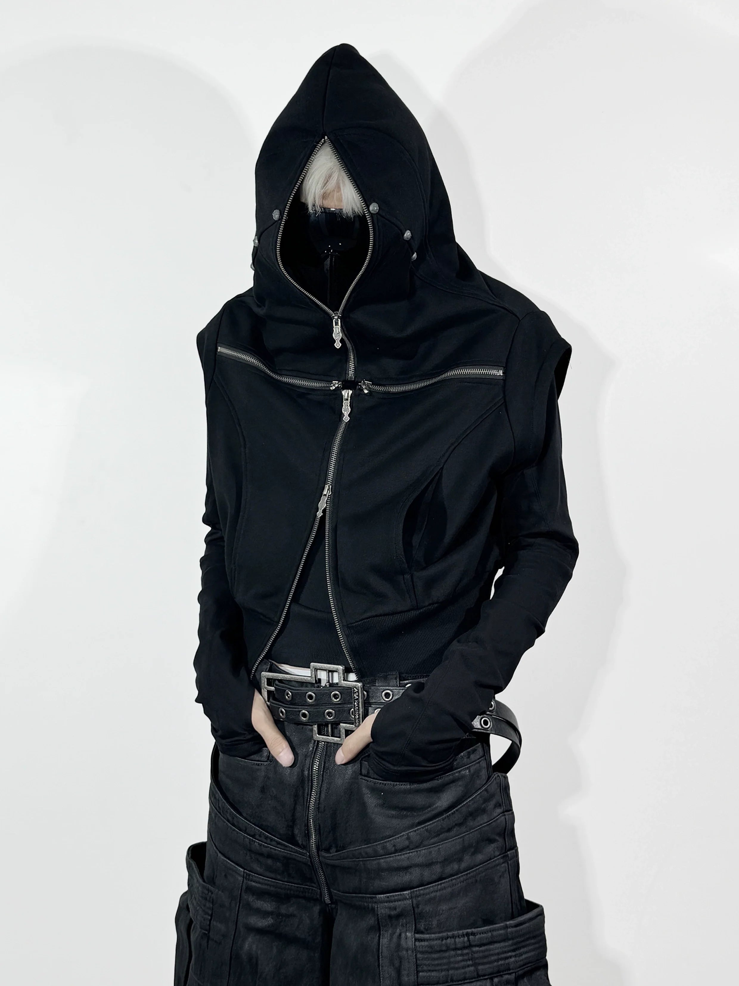 SLEEVELESS HOODED CANVAS VEST