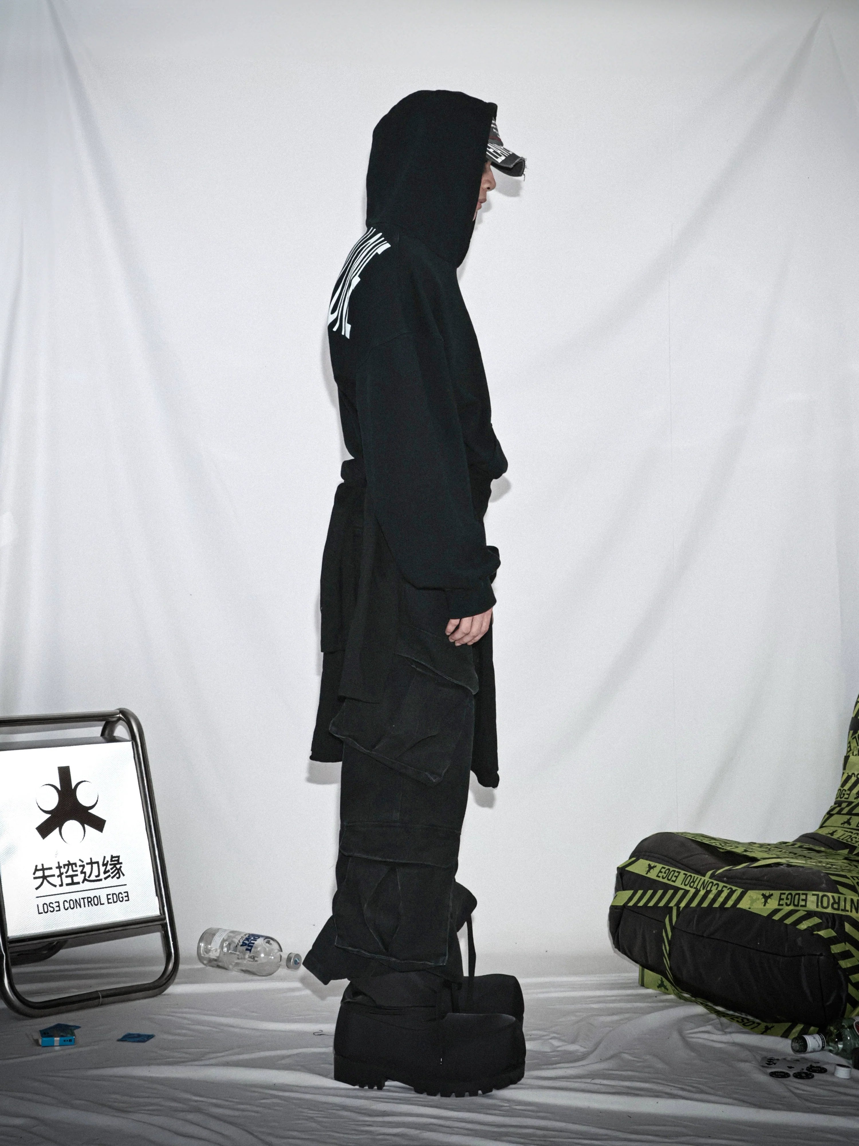 RUNAWAY EDGE HOODIE