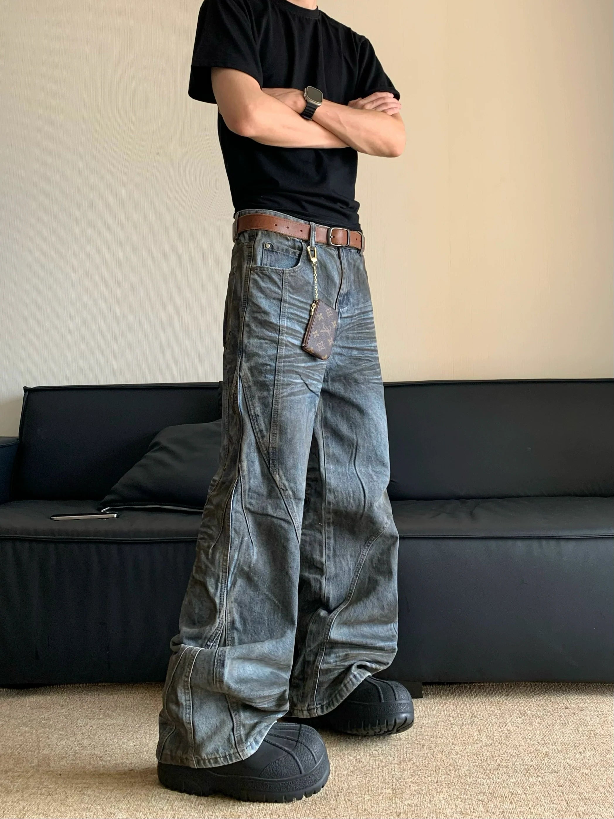 URBAN DISTRESSED DENIM